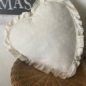 Vintage Heart Pillow White Eyelit 16”!So Pretty